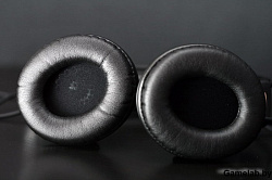 AUDIO-TECHNICA ATH-AVC500 Закрытые динамические мониторные наушники, дуговое крепление, част. диапаз