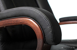 Кресло руководителя Бюрократ T-9925WALNUT черный кожа крестовина металл/дерево