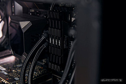 Память DDR4 8GB 3200MHz Kingston KF432C16RB2/8 Fury Renegade Black RTL Gaming PC4-25600 CL16 DIMM 28