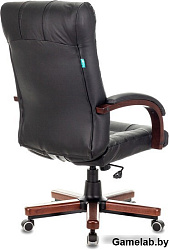Кресло руководителя Бюрократ KB-10WALNUT черный кожа крестов. металл/дерево